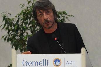 Piccioli: ''Con Gemelli Art per far sentire pazienti supereroi'' Piccioli: ''Con Gemelli Art per far sentire pazienti supereroi''