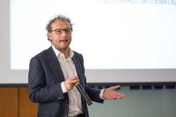 Calcio, Lotti: Barriere all'Olimpico? Risolveremo il problema Calcio, Lotti: Barriere all'Olimpico? Risolveremo il problema