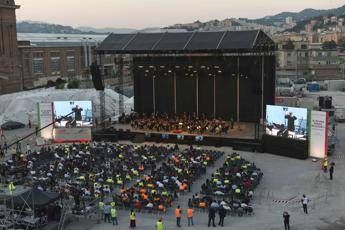 Ponte Genova, Inno Mameli chiude serata tributo per maestranze simbolo Italia che riparte