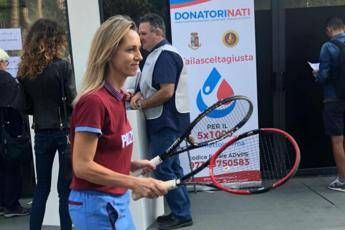 Vezzali: Sport fondamentale per prendersi cura di sé Vezzali: Sport fondamentale per prendersi cura di sé