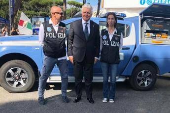 Polizia di Stato al 'Tennis & Friends' tra sport, spettacolo e prevenzione Polizia di Stato al 'Tennis & Friends' tra sport, spettacolo e prevenzione