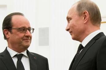 Putin e Hollande: Sforzi maggiori e coordinati contro Is Putin e Hollande: Sforzi maggiori e coordinati contro Is