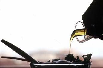 Studio Gb: Insalata in busta più a rischio salmonella. Aziende italiane: Da noi prodotti sicuri Studio Gb: Insalata in busta più a rischio salmonella. Aziende italiane: Da noi prodotti sicuri