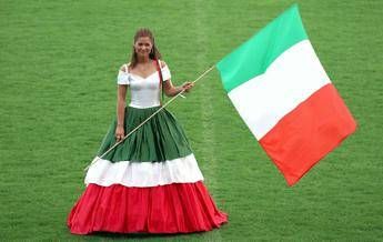 Ancora nessun ‘effetto Mondiali’, a rilento la vendita del tricolore Ancora nessun ‘effetto Mondiali’, a rilento la vendita del tricolore