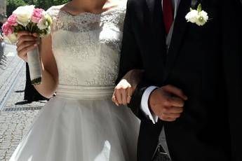 Nozze da favola per la figlia del milionario newyorkese Sutton Nozze da favola per la figlia del milionario newyorkese Sutton