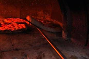 Pizzeria partenopea chiede un milione a Google: Risultavamo chiusi Pizzeria partenopea chiede un milione a Google: Risultavamo chiusi