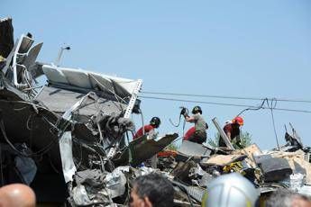 Scontro fra treni in Puglia, 26 morti Renzi: Non lasceremo solo il popolo pugliese /Video - Foto Scontro fra treni in Puglia, 26 morti Renzi: Non lasceremo solo il popolo pugliese /Video - Foto