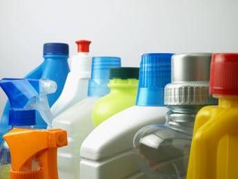 Coronavirus: disinfettare casa, ecco come e con quali prodotti Coronavirus: disinfettare casa, ecco come e con quali prodotti