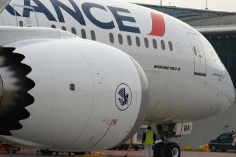 Virus Cina, Air France sospende voli fino al 9 febbraio Virus Cina, Air France sospende voli fino al 9 febbraio