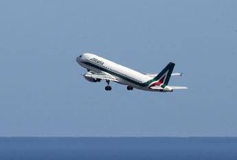 Alitalia, via libera a proroga prestito ponte Alitalia, via libera a proroga prestito ponte