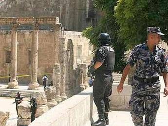 Iraq: Giordania invia carri armati al confine Iraq: Giordania invia carri armati al confine