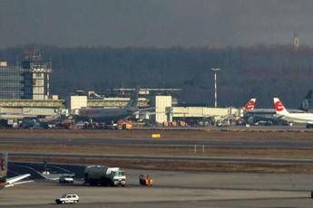 Allarme bomba a Malpensa Allarme bomba a Malpensa