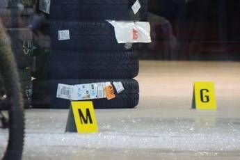 Ladro ucciso in officina ad Arezzo, la sorella chiede verità Ladro ucciso in officina ad Arezzo, la sorella chiede verità