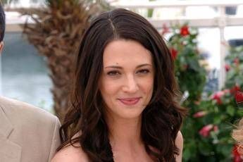 Idiota!, Asia Argento litiga con Alec Baldwin Idiota!, Asia Argento litiga con Alec Baldwin