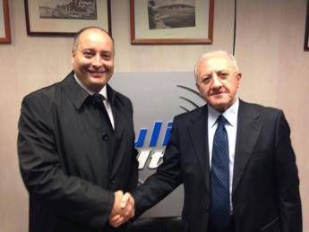 Regionali in Campania, la Pd Carloni contro De Luca: Assurdo un fascista in lista Regionali in Campania, la Pd Carloni contro De Luca: Assurdo un fascista in lista