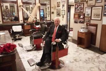 Mattarella, il barbiere di fiducia: Appena torna a Palermo gli sistemo i capelli Mattarella, il barbiere di fiducia: Appena torna a Palermo gli sistemo i capelli