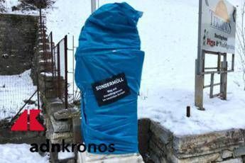Cippo frontiera come bidone rifiuti, Urzì: Escalation di provocazioni Cippo frontiera come bidone rifiuti, Urzì: Escalation di provocazioni