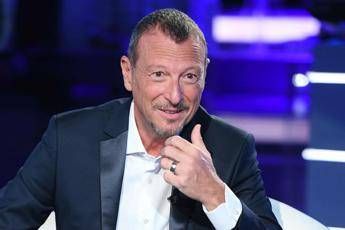Amadeus: Passo indietro? Parlavo di discrezione Amadeus: Passo indietro? Parlavo di discrezione
