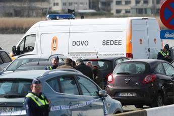 Anversa, tenta di travolgere la folla con auto: arrestato Anversa, tenta di travolgere la folla con auto: arrestato