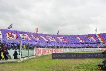 Continuate a ricordarlo, la lettera dei genitori di Astori Continuate a ricordarlo, la lettera dei genitori di Astori