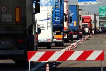A26, riaperto tratto dopo crollo materiale A26, riaperto tratto dopo crollo materiale
