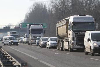 Weekend di rientro, bollino rosso sulle strade