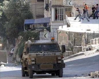 Operazione israeliana in Cisgiordania, arrestati 30 membri di Hamas Operazione israeliana in Cisgiordania, arrestati 30 membri di Hamas