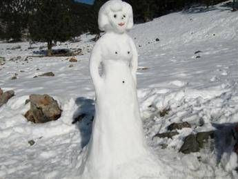 Turchia Pupazzo Di Neve Al Femminile Sotto Accusa Viola Valori Sociali