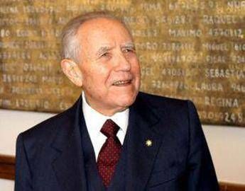In rianimazione a Bolzano l'ex presidente Ciampi, in giornata il bollettino medico In rianimazione a Bolzano l'ex presidente Ciampi, in giornata il bollettino medico