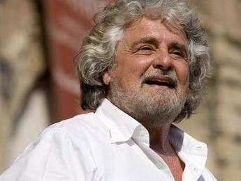Grillo contro Veronesi: Pubblicizza le mammografie. Lorenzin: Pericolosissima disinformazione Grillo contro Veronesi: Pubblicizza le mammografie. Lorenzin: Pericolosissima disinformazione
