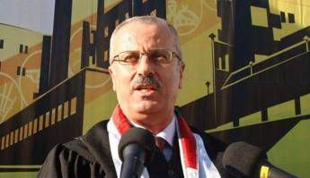 Premier palestinese vola in Kuwait, colloqui sulla ricostruzione di Gaza e sul sostegno a Gerusalemme Premier palestinese vola in Kuwait, colloqui sulla ricostruzione di Gaza e sul sostegno a Gerusalemme