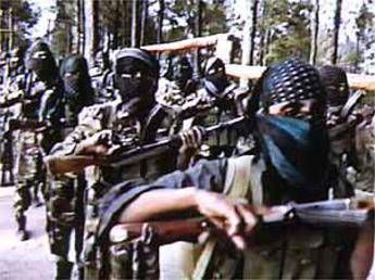 Terrorismo, lo Stato islamico minaccia Aqmi, o giurate fedeltà al 'califfato' o vi scomunichiamo Terrorismo, lo Stato islamico minaccia Aqmi, o giurate fedeltà al 'califfato' o vi scomunichiamo
