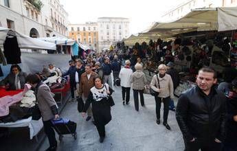 Roma, ok mozione M5S contro Bolkestein. Da ambulanti minacce a Onorato Roma, ok mozione M5S contro Bolkestein. Da ambulanti minacce a Onorato