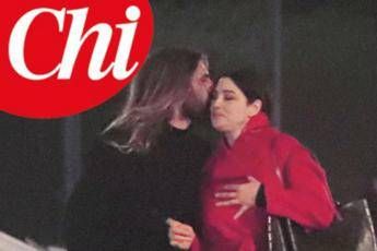 Monica Bellucci torna da Nicolas, scatti rubati a Parigi Monica Bellucci torna da Nicolas, scatti rubati a Parigi