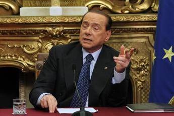 Berlusconi: “Renzi dica sì al presidenzialismo. Napolitano oltre la Costituzione” Berlusconi: “Renzi dica sì al presidenzialismo. Napolitano oltre la Costituzione”