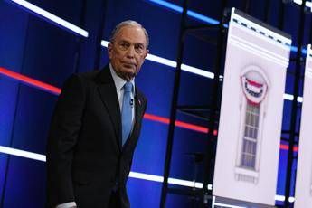 Usa, tutti contro Bloomberg nel dibattito tv tra candidati dem Usa, tutti contro Bloomberg nel dibattito tv tra candidati dem
