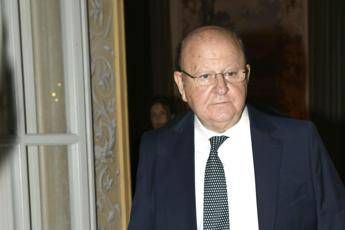 Massimo Boldi: Tolo Tolo non fa ridere, l'ho detto a Zalone Massimo Boldi: Tolo Tolo non fa ridere, l'ho detto a Zalone