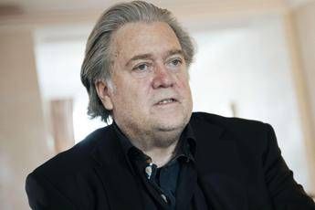 Usa, Steve Bannon arrestato per frode