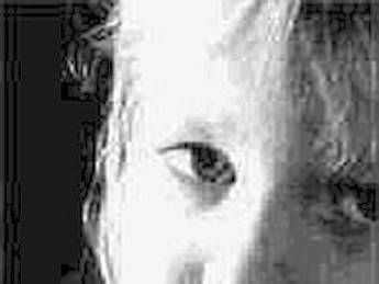 Bari, video choc: bimbo di 5 anni assiste a rapina in bar del centro Bari, video choc: bimbo di 5 anni assiste a rapina in bar del centro