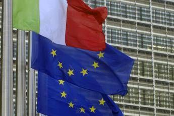 Bruxelles stronca la manovra Bruxelles stronca la manovra