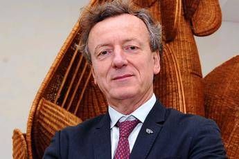 Covid, Battiston: Comportamenti virtuosi e Rt a zero tra un mese Covid, Battiston: Comportamenti virtuosi e Rt a zero tra un mese
