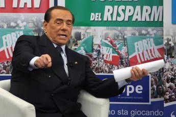 Berlusconi: Mattarella consentirebbe governo di centrodestra. Colle smentisce Berlusconi: Mattarella consentirebbe governo di centrodestra. Colle smentisce