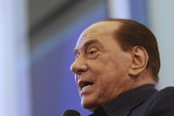 Berlusconi, 'ricovero blindato' ma sì alla tv