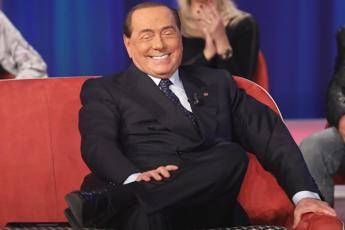 Fase 3, Silvio Berlusconi pronto a rientrare in Italia Fase 3, Silvio Berlusconi pronto a rientrare in Italia