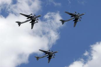 Usa, aerei militari russi sfiorano due volte l'Alaska
