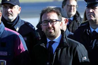 Video su Battisti, social contro Bonafede Video su Battisti, social contro Bonafede