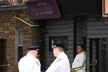 Sparatoria a Brooklyn, 4 morti Sparatoria a Brooklyn, 4 morti