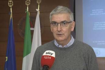 Coronavirus, nel pieno della crisi, ma c’è luce in fondo al tunnel Coronavirus, nel pieno della crisi, ma c’è luce in fondo al tunnel