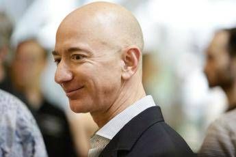 Ticinonline - Jeff Bezos divorzia dalla moglie Ticinonline - Jeff Bezos divorzia dalla moglie