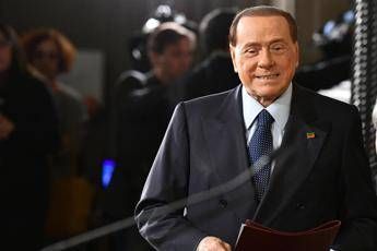 Berlusconi lancia rosa dei nomi: Tajani, Letta e io... Berlusconi lancia rosa dei nomi: Tajani, Letta e io...